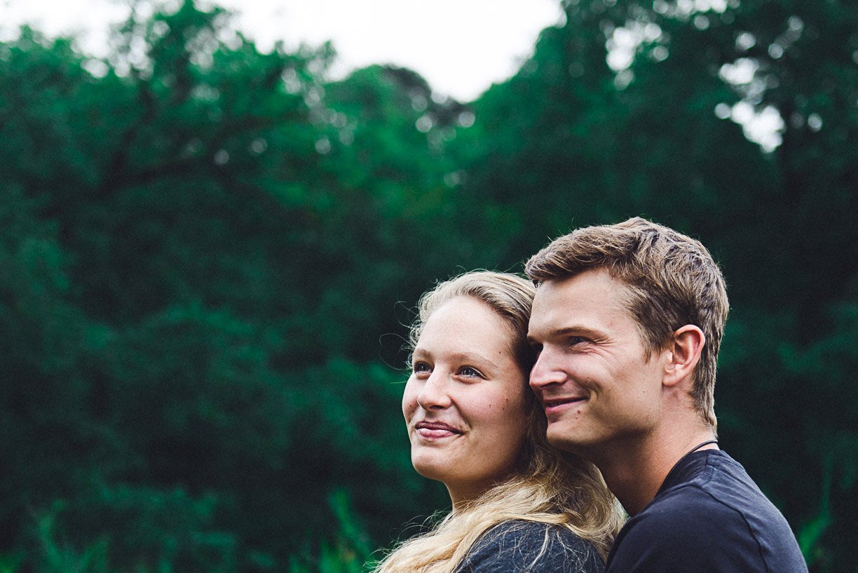 Bild zu Vanessa & Pierre – Paarshoot in der Wahner Heide Köln
