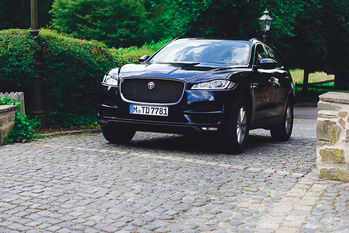 Bild zu Eine Männerhochzeit im Naafshäuschen in Lohmar