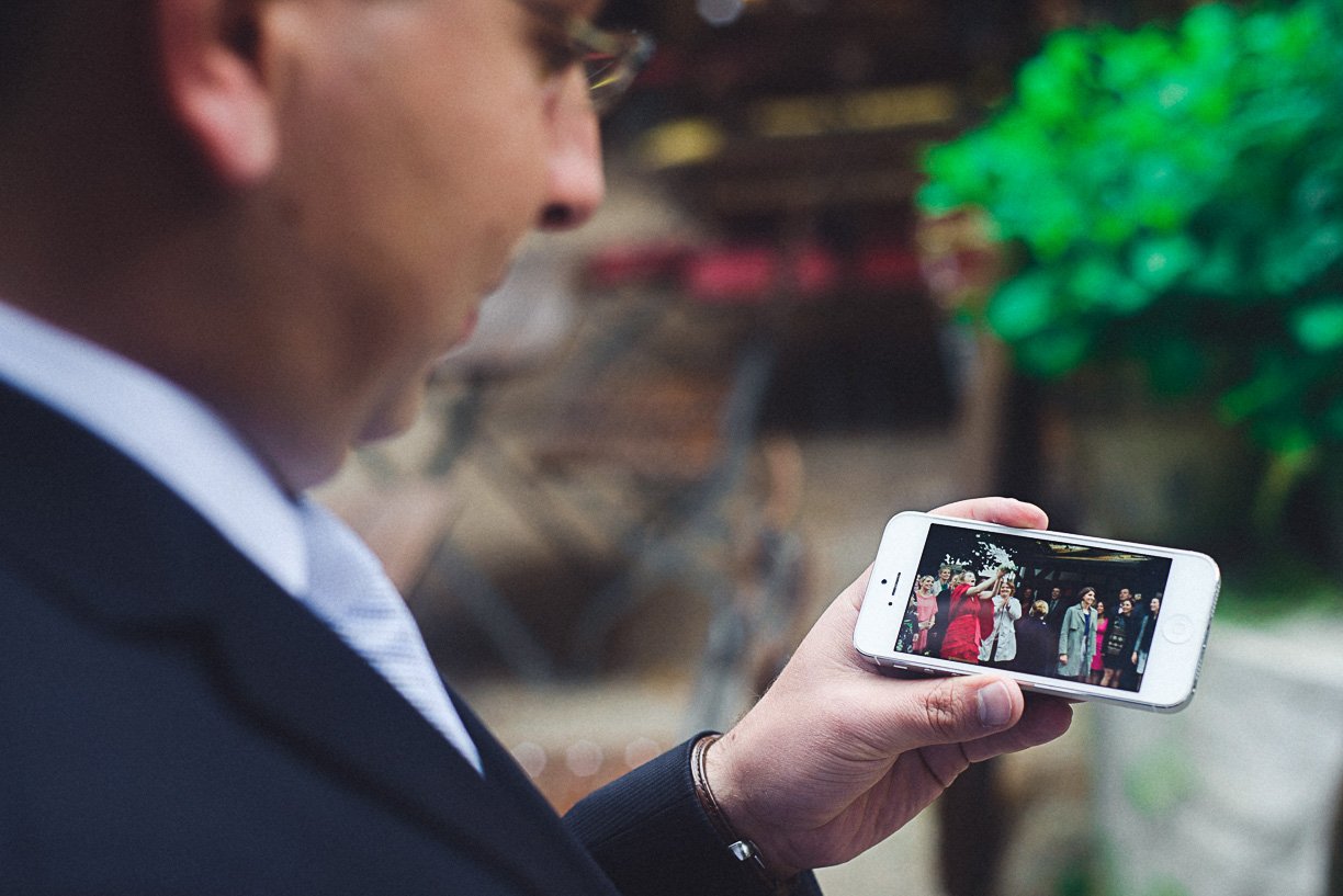 Bild zu Hochzeit in der Kreuzbergkirche - Getting Ready im Kameha Grand Bonn