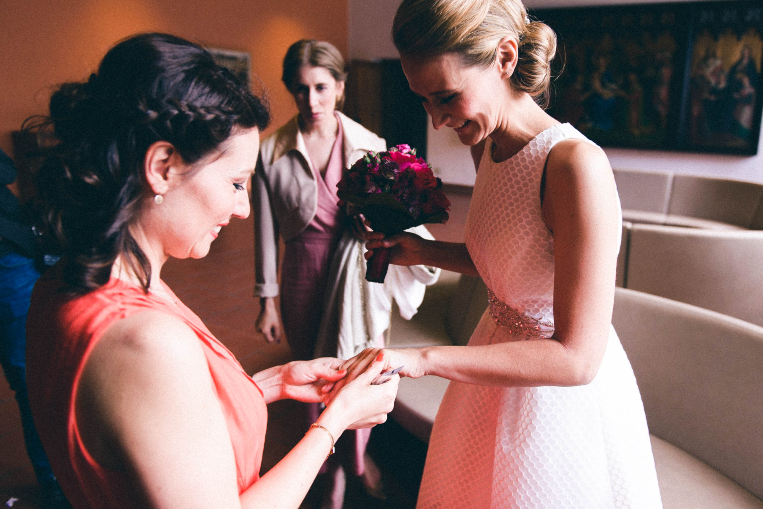 Bild zu Freie Trauung am Kölner Dom