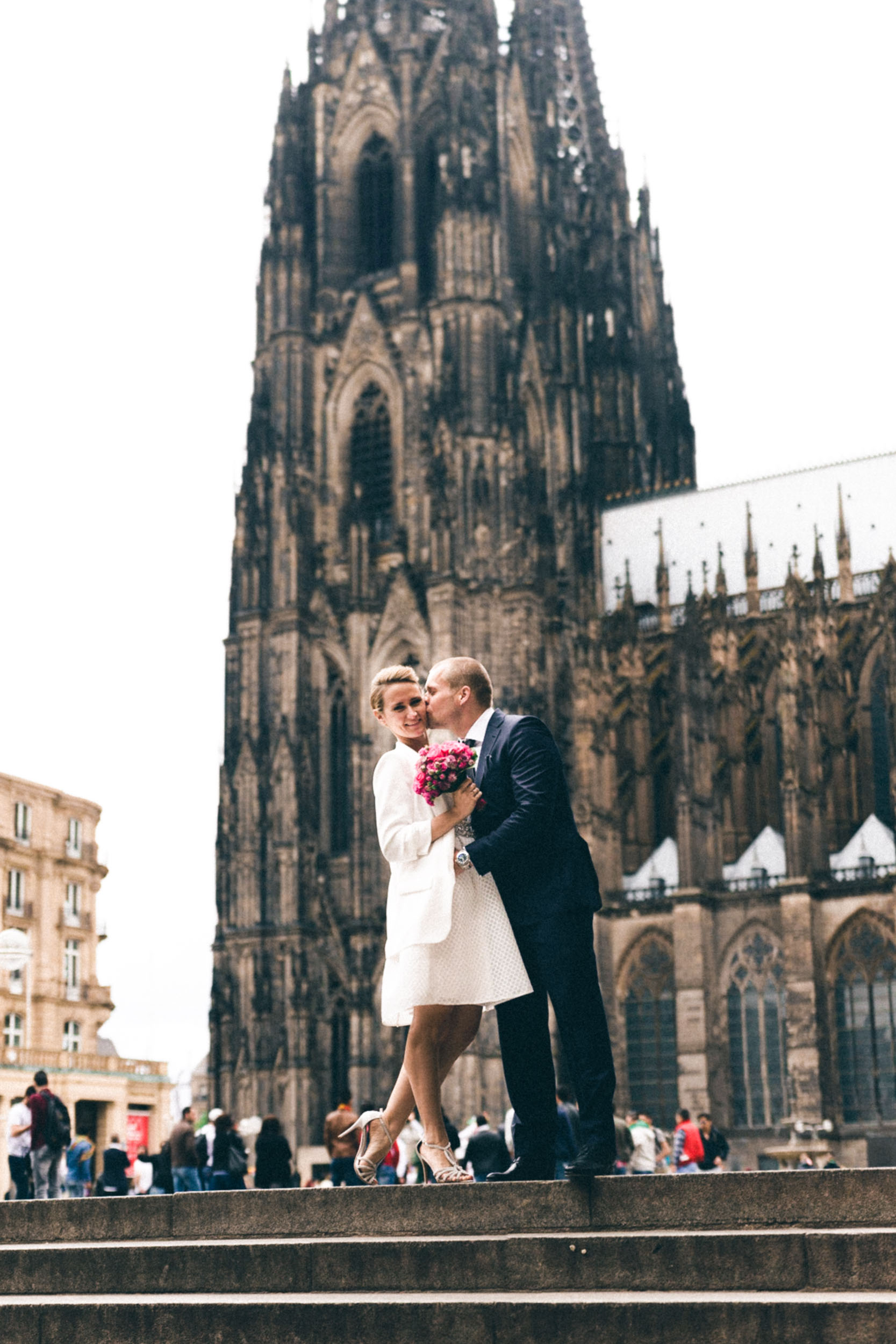 Bild zu Freie Trauung am Kölner Dom