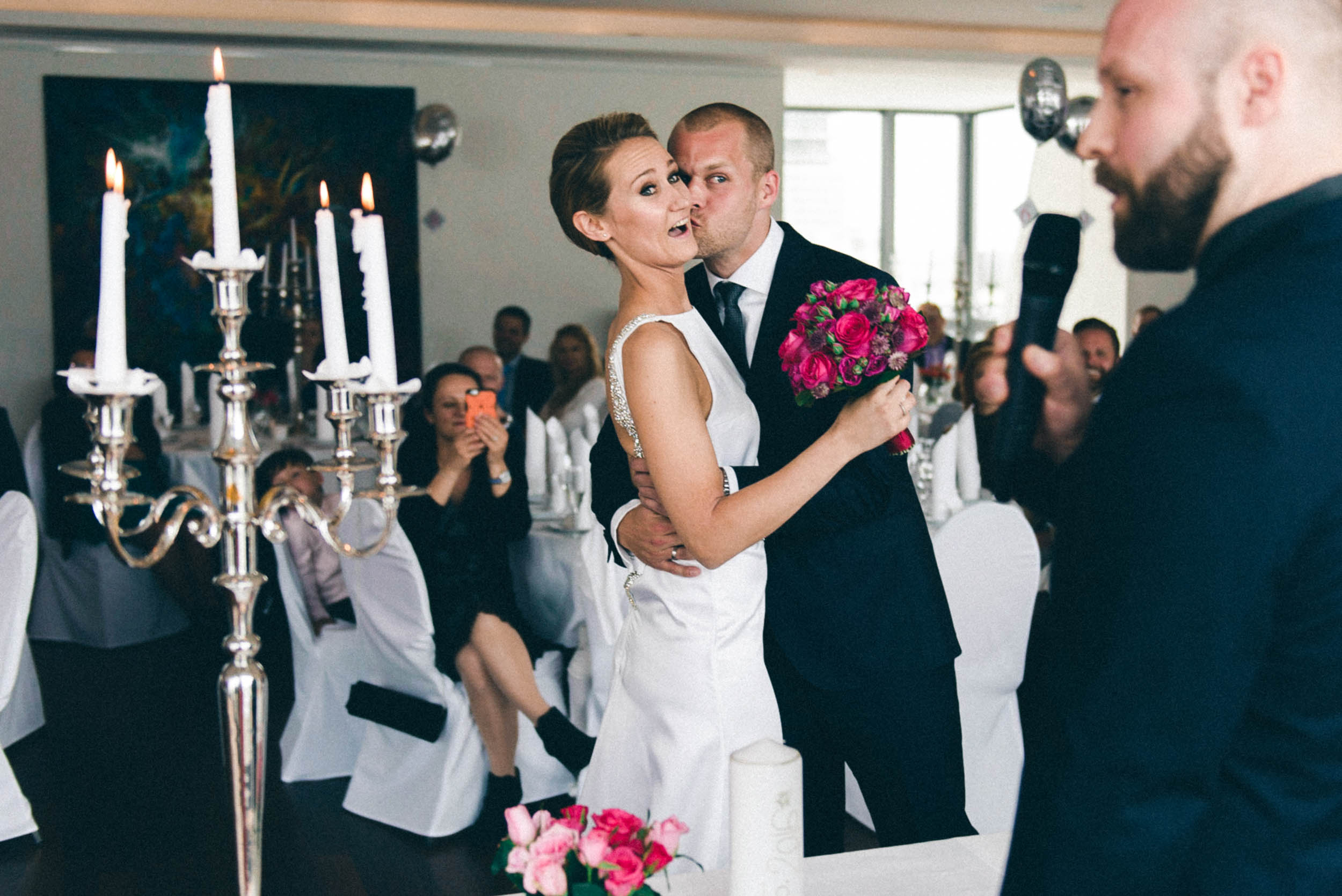 Bild zu Freie Trauung am Kölner Dom