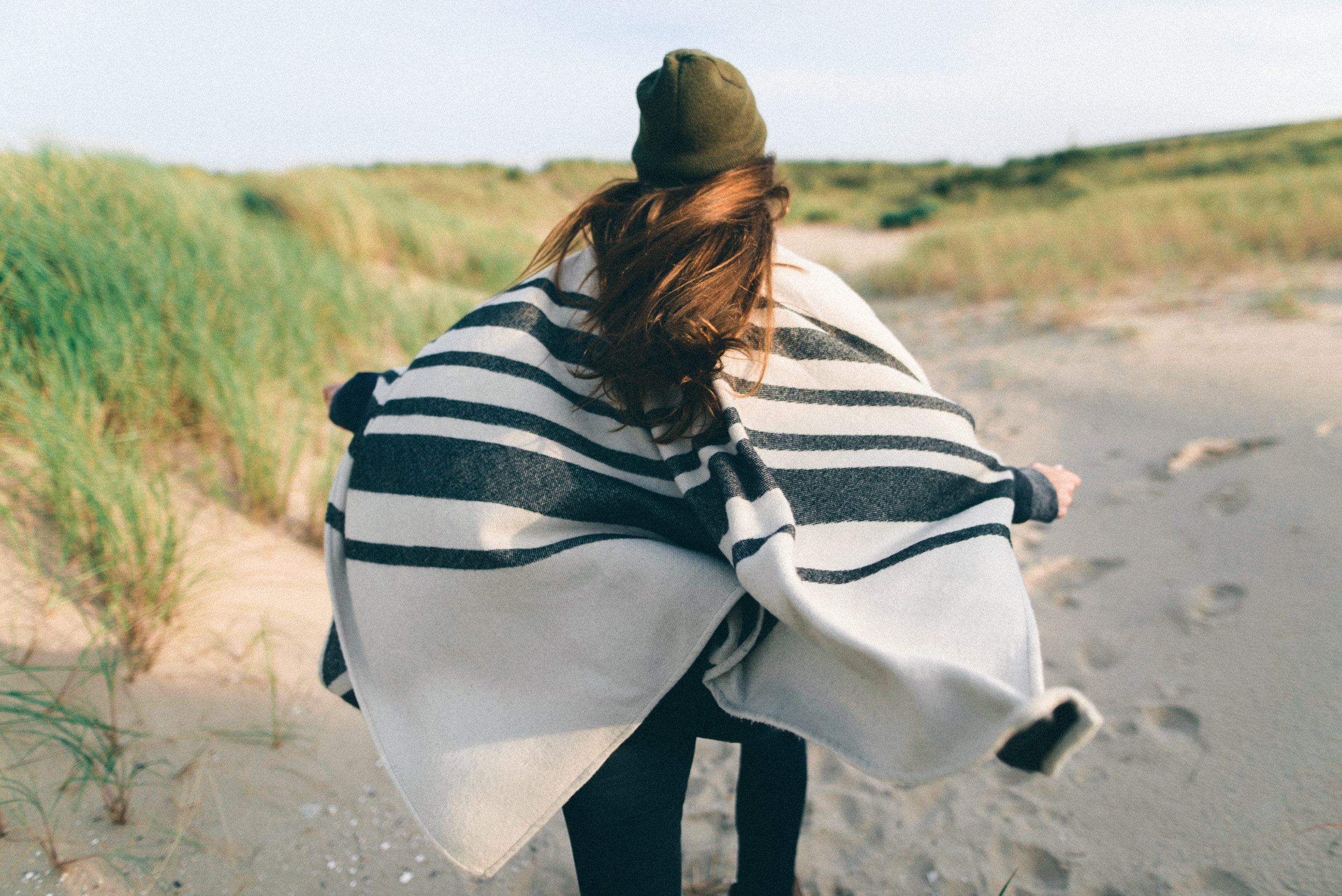 Bild zu Paarshooting am Strand in Breskens - Teil 2 mit Caro & Henning