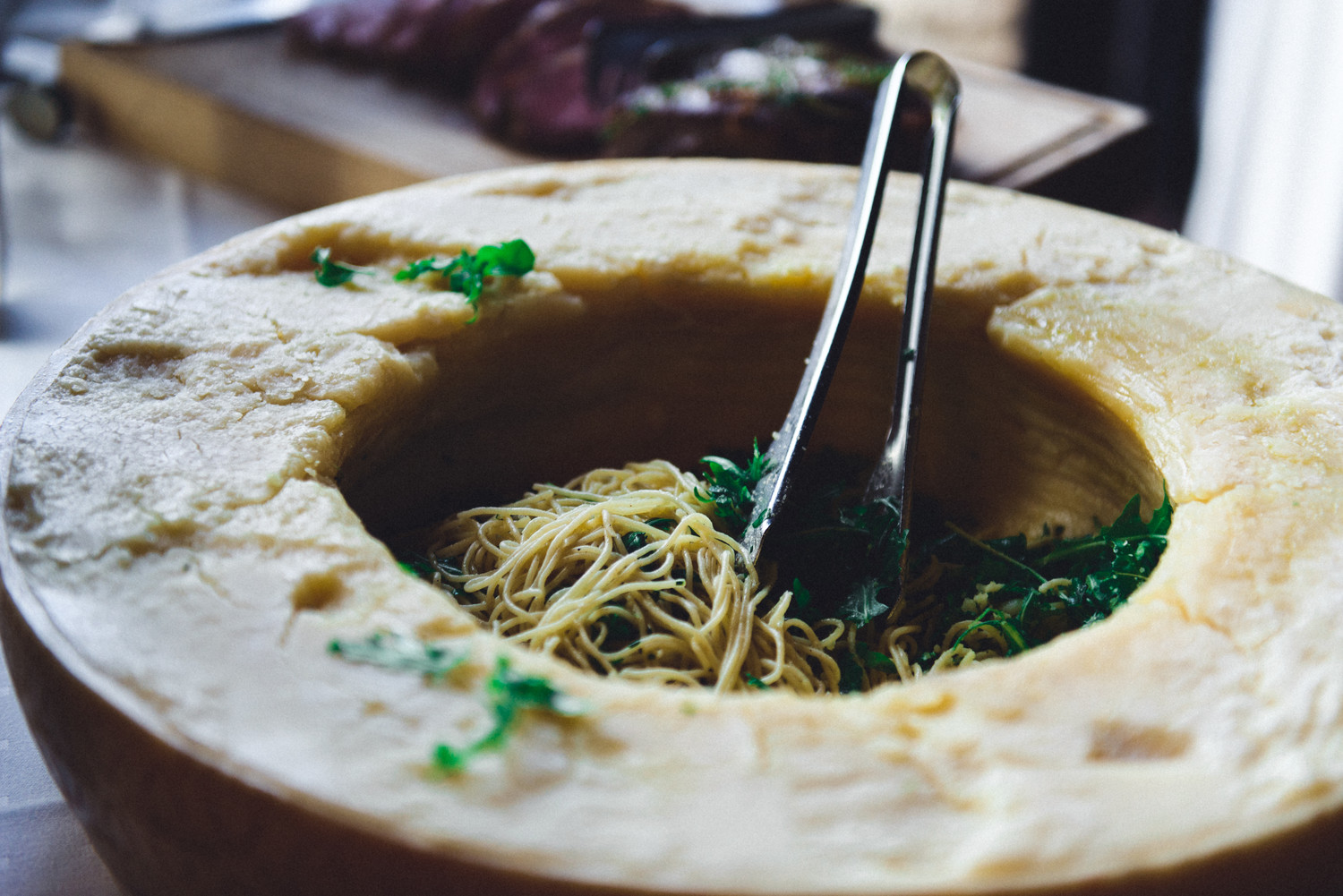 Bild zu Heiraten in der Kreuzbergkirche Bonn und feiern in der Godesburg Bad Godesberg