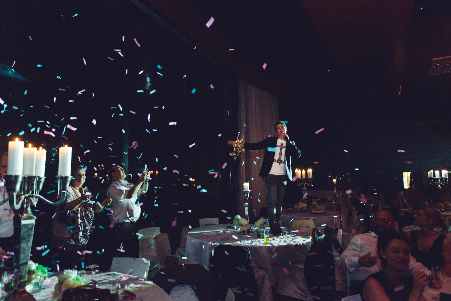 Bild zu Heiraten in der Kreuzbergkirche Bonn und feiern in der Godesburg Bad Godesberg