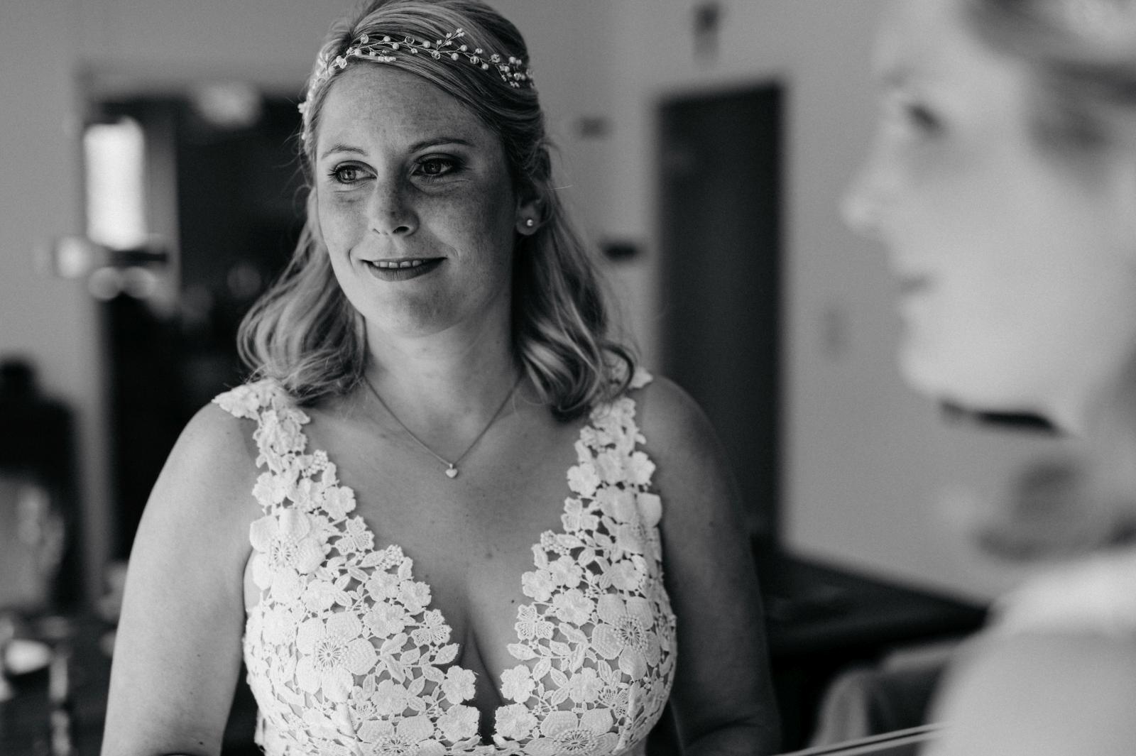 Portrait der Braut in Remagen auf dem Rolandsbogen